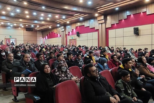 مراسم تقدیر از دانش‌آموزان، معلمان  و پژوهشگران شهرستان شهریار