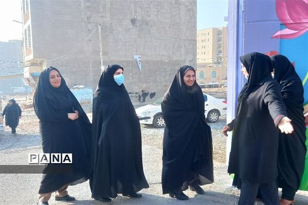 جشنواره غذای سنتی چهارمحال وبختیاری و شب یلدا در دبیرستان مرضیه