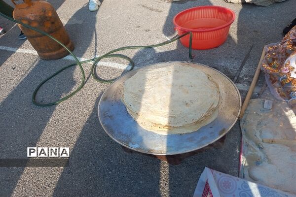 جشنواره غذای سنتی چهارمحال وبختیاری و شب یلدا در دبیرستان مرضیه