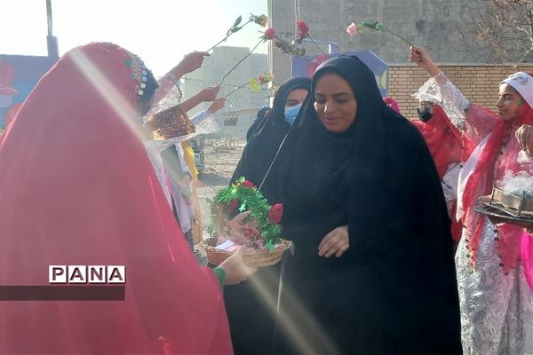 جشنواره غذای سنتی چهارمحال وبختیاری و شب یلدا در دبیرستان مرضیه
