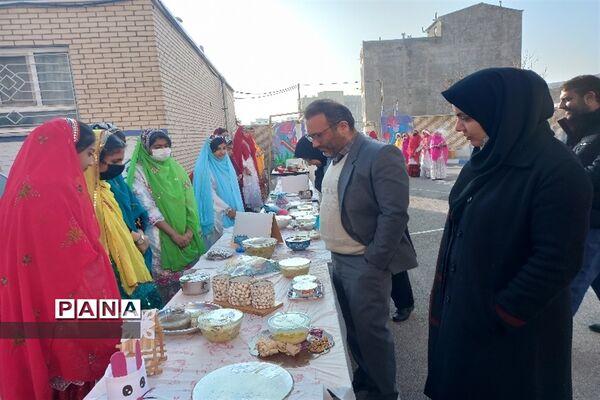 جشنواره غذای سنتی چهارمحال وبختیاری و شب یلدا در دبیرستان مرضیه