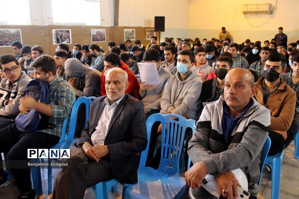 تشییع شهید گمنام در دبیرستان شریعتی بوشهر
