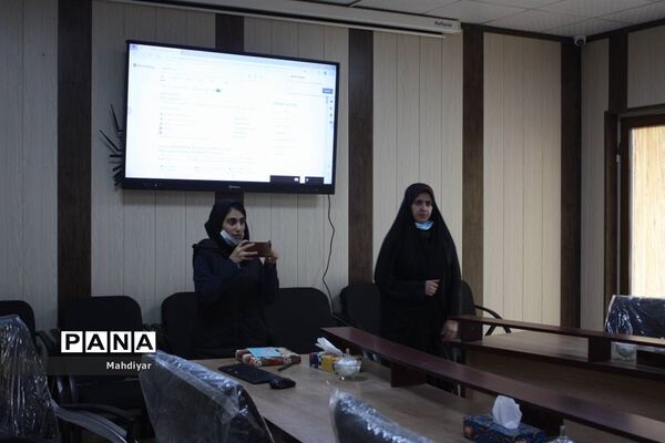 جلسه و دوره آموزش خبرنگاری دانش‌آموزان در جوادآباد