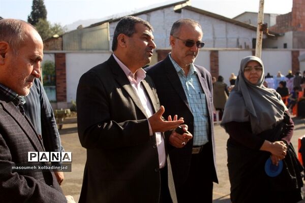 نمایشگاه آثار و دست ساخته های دانش‌آموزی در گلوگاه