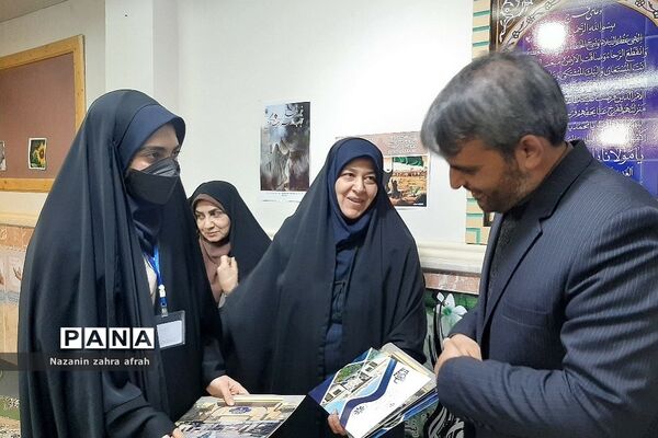 حضور صمیمی مدیرکل آموزش و پرورش شهرستان‌های استان تهران در مدرسه فرزانگان و  اندیشه رودهن