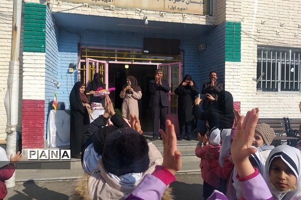 حضور صمیمی مدیرکل آموزش و پرورش شهرستان‌های استان تهران در مدرسه فرزانگان و  اندیشه رودهن