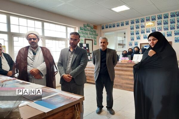 نمایشگاه هفته پژوهش در دبیرستان فرزانگان تربت جام
