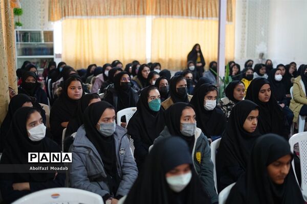 دیدار نماینده ترشیز با دانش‌آموزان مدارس کاشمر
