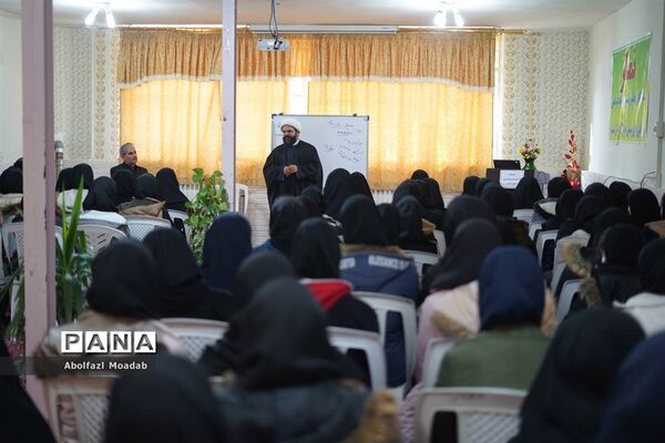 دیدار نماینده ترشیز با دانش‌آموزان مدارس کاشمر
