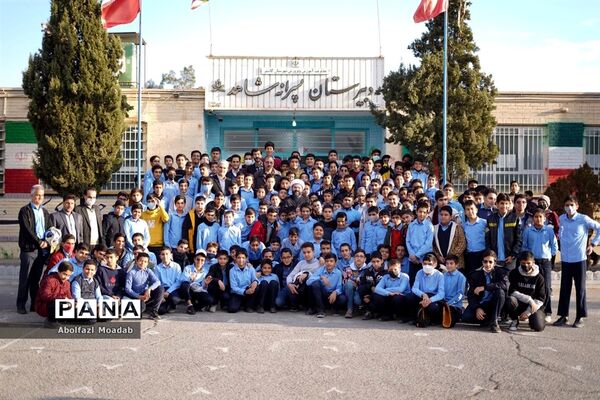 دیدار نماینده ترشیز با دانش‌آموزان مدارس کاشمر