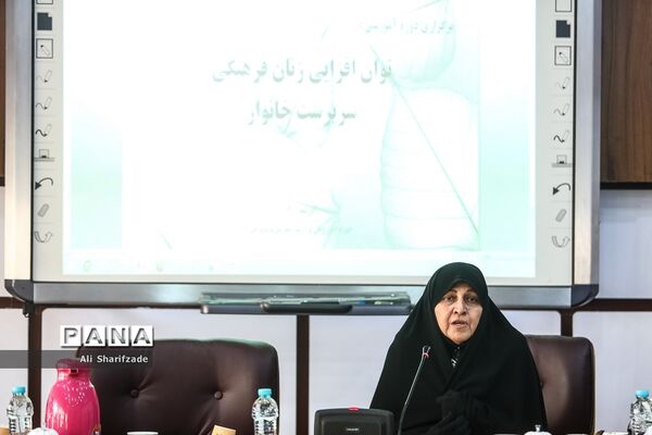 برگزاری دوره آموزشی توان افزایی زنان فرهنگی سرپرست خانوار