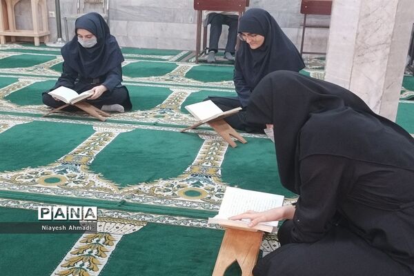 مسابقات قرآن ، نماز و عترت در دبیرستان دخترانه آزادگان
