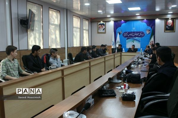 دومین نشست هم اندیشی اعضای مجلس دانش‌آموزی پسران استان قم