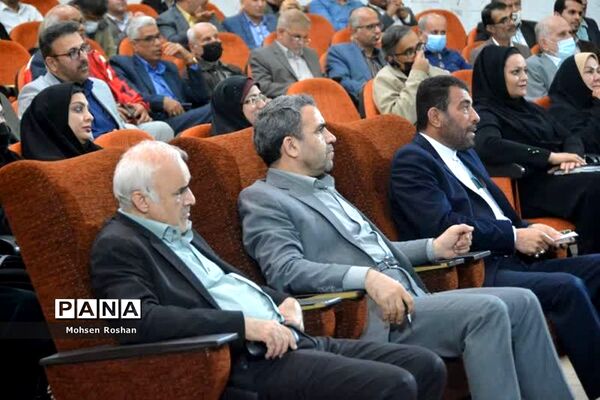 نشست شورای هماهنگی مدارس و مراکز غیر‌دولتی استان بوشهر با حضور معاون وزیر