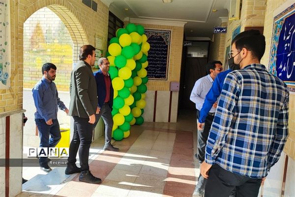 دیدار رئیس سازمان دانش‌آموزی استان فارس با دانش‌آموزان اهل  سنت روستای بلغان در جویم