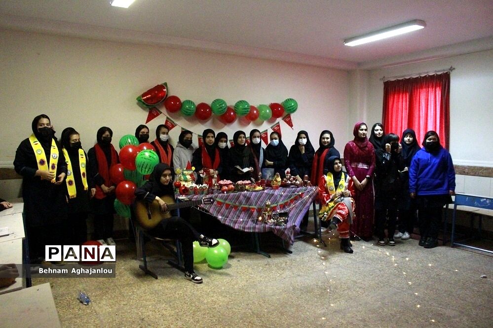 برگزاری مسابقه یلدا در دبیرستان مهدیه ولایت زنجان