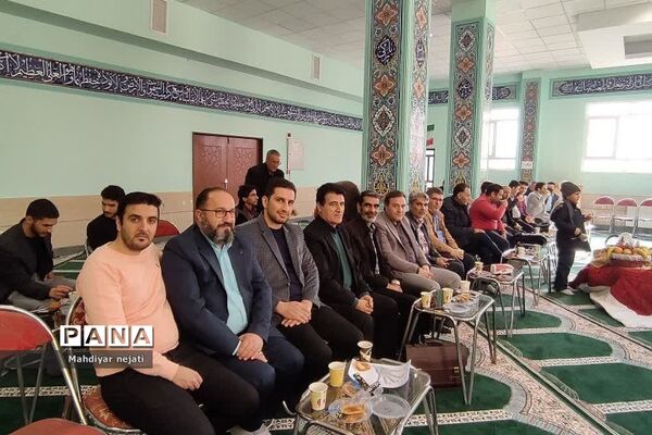 نشست هم‌دلی و همفکری همکاران فرهنگی  مقطع متوسطه دوم  آموزش و پرورش منطقه رودهن