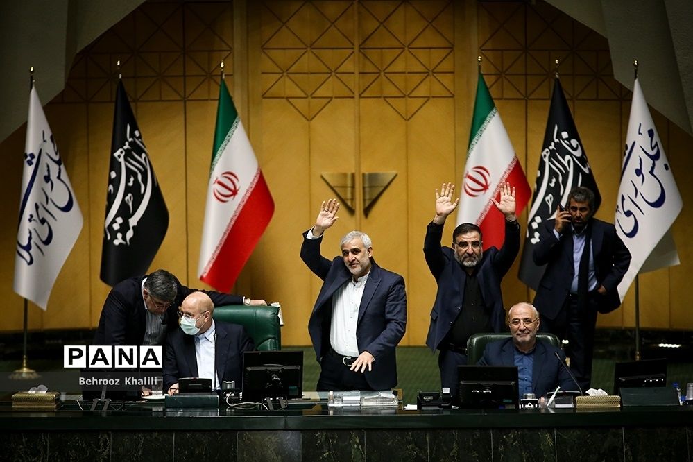 بررسی سیاست‌ها و اقدامات ارزی دولت در جلسه علنی مجلس