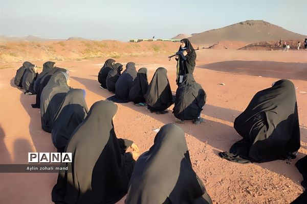 اجرای آموزش کار با اسلحه در میدان تیر شهرستان رباط‌کریم