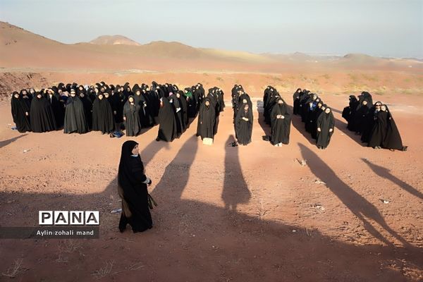 اجرای آموزش کار با اسلحه در میدان تیر شهرستان رباط‌کریم