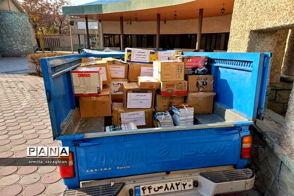 اهدای کتاب به کتابخانه‌های محروم  وکم‌برخوردار روستایی