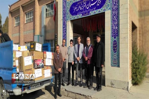 اهدای کتاب به کتابخانه‌های محروم  وکم‌برخوردار روستایی