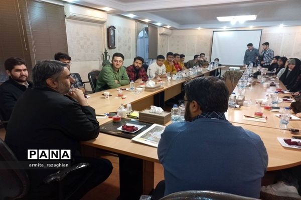 آیین رونمایی از دوره آموزشی نویسندگی قلمرو ویژه نوجوانان