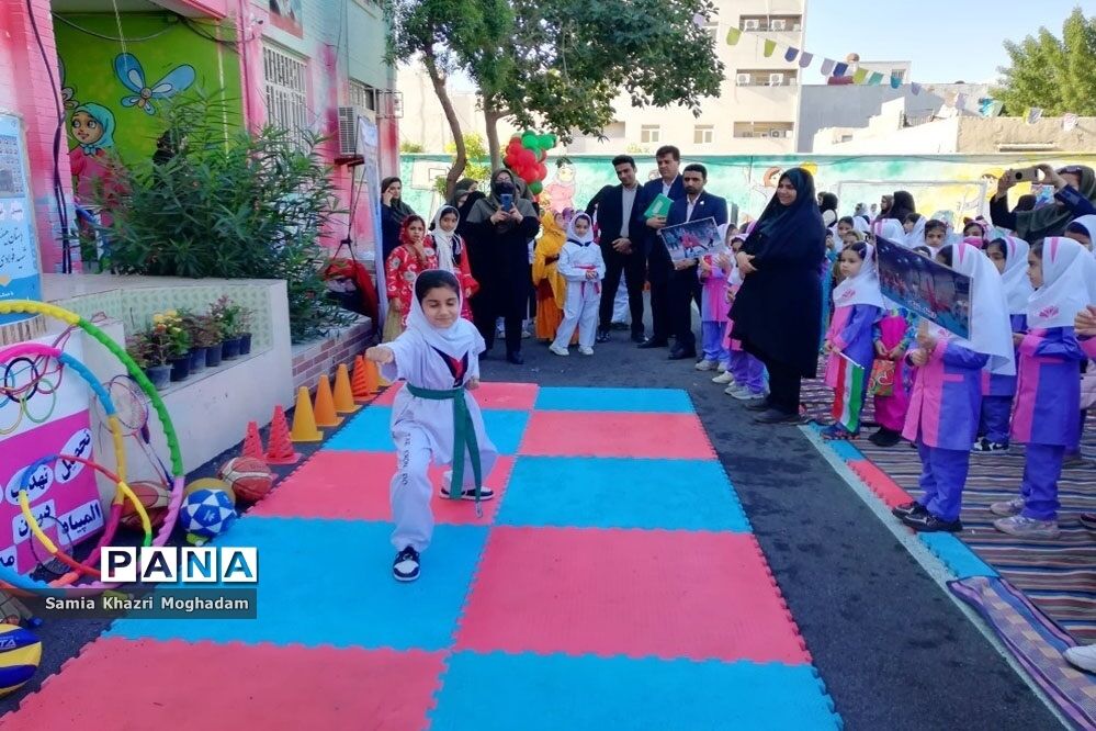   مراسم یک روز بدون کیف در مدرسه  هیات امنایی شهید فولادی یک بوشهر