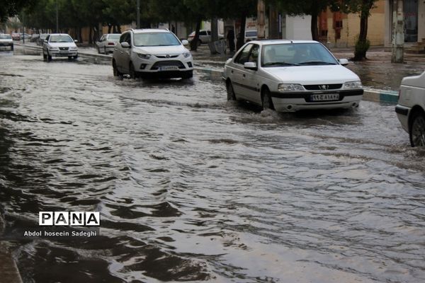 بارش باران و آبگرفتگی معابر در بوشهر
