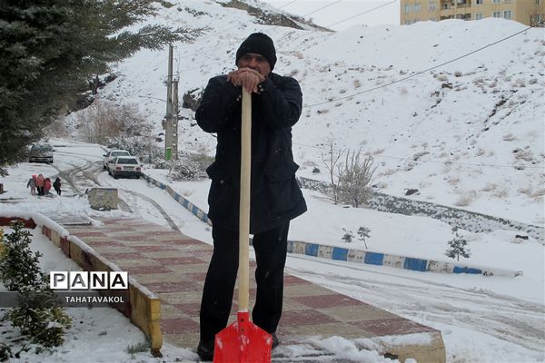 بارش برف زمستانی در پردیس