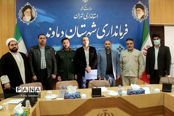 نشست هم‌اندیشی و بصیرت‌افزایی مدیران با فرماندهان پایگاه‌های بسیج ادارات در شهرستان دماوند