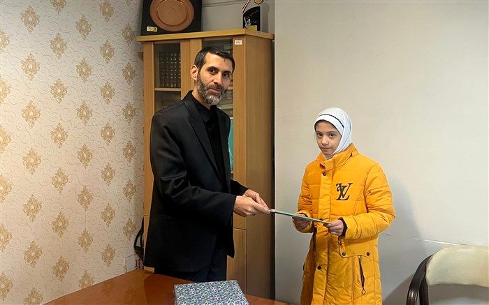 کسب مقام سوم مسابقه نقاشی شهر تهران توسط دانش‌آموز منطقه ۵
