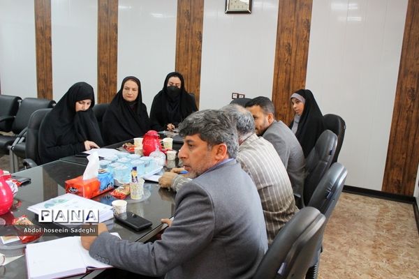 نشست مشترک معاونت آموزش ابتدایی با مسئولان مدارس راهیان کوثر استان بوشهر