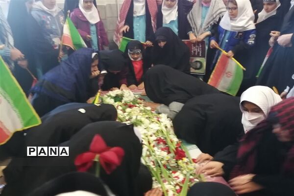 تشییع شهید گمنام در دبستان شاهد‌‌عبدالرحمن  آدمی ابرکوه