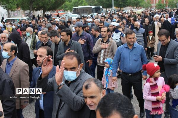 تشییع پیکر 3 شهید گمنام دفاع مقدس در بوشهر