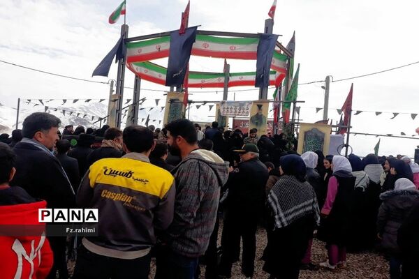 خاکسپاری پیکر شهید گمنام در پردنجان