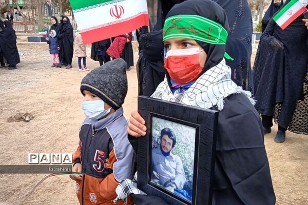 خاکسپاری پیکر شهید گمنام در پردنجان