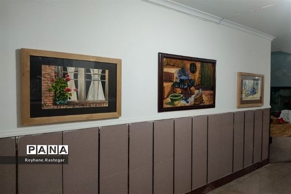 افتتاحیه نمایشگاه نقاشی در نگارخانه کانون فرهنگی و تربیتی شهدای پاکدشت