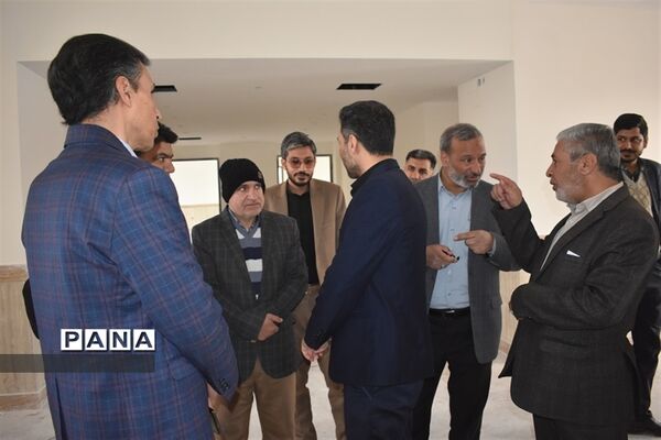 بازدیدمشاوراقتصادی استاندار و مدیر سازمان برنامه وبودجه استان از پروژه های اقتصادی و عمرانی بهاباد