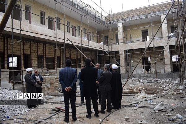 بازدیدمشاوراقتصادی استاندار و مدیر سازمان برنامه وبودجه استان از پروژه های اقتصادی و عمرانی بهاباد