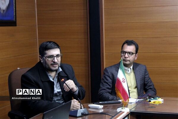 برگزاری کارگاه آموزشی روایت نویسی ویژه مربیان و دانش‌آموز خبرنگاران خبرگزاری پانا در شیراز