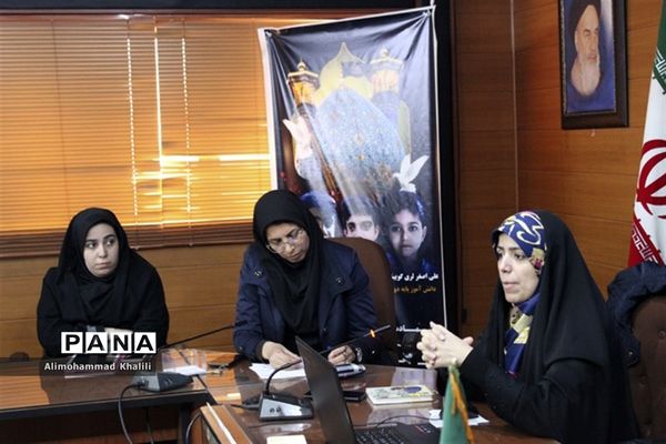 برگزاری کارگاه آموزشی روایت نویسی ویژه مربیان و دانش‌آموز خبرنگاران خبرگزاری پانا در شیراز