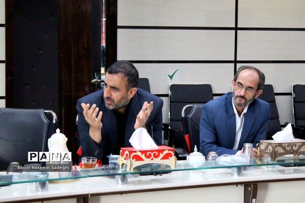نشست هماهنگی برگزاری مراسم یادواره شهدا در آموزش و پرورش استان بوشهر