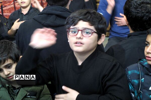 عزاداری دانش‌آموزان شهرستان پردیس در روز شهادت حضرت فاطمه زهرا(س)