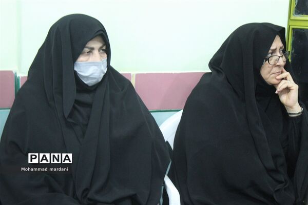 به صدا درآمدن زنگ استقبال از لاله‌های سرخ در ساری