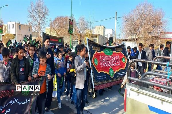 قافله عزای نوگلان فاطمی در مشهدمرغاب به‌مناسبت شهادت حضرت فاطمه زهرا (س)