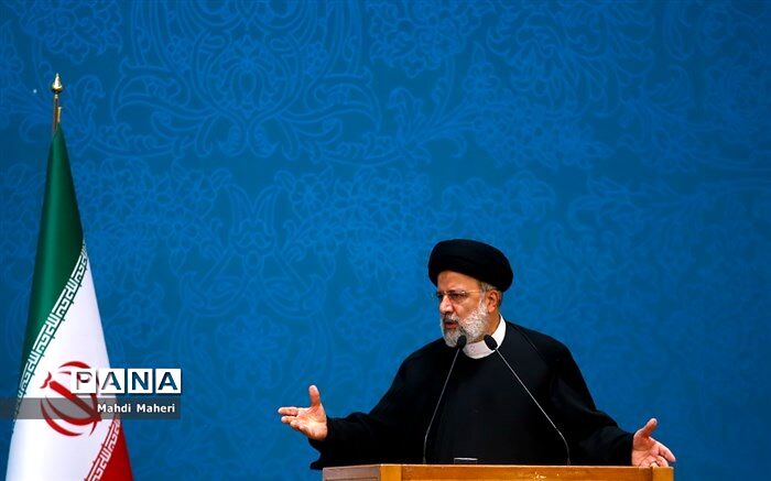 استعمارکنندگان با سخن از آزادی و شعارهای فریبنده، ملت‌ها را به بدبختی و ذلالت می‌اندازند