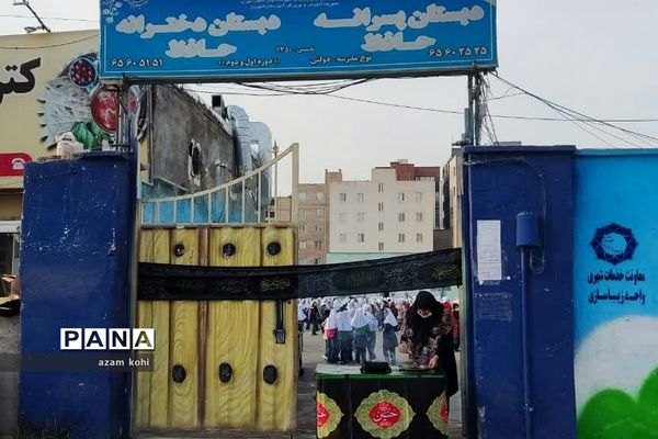 برپایی موکب عزاداری و ایستگاه صلواتی  توسط دانش‌آموزان شهرستان شهریار