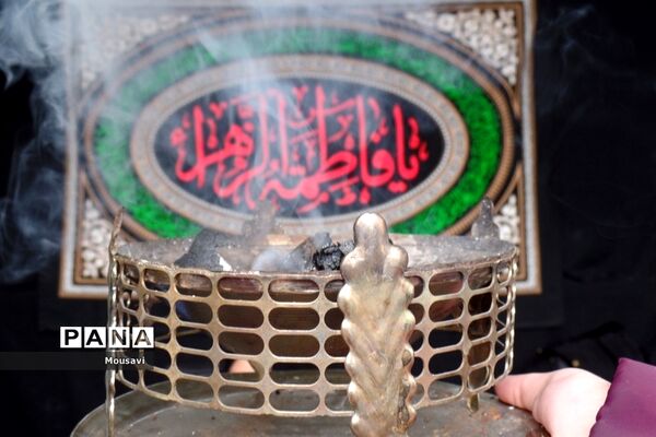 برگزاری ایستگاه صلواتی در دبیرستان فرزانگان 4 منطقه 13