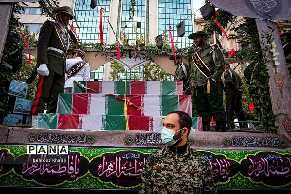 تشییع پیکر ۲۰۰ شهید گمنام دفاع مقدس در تهران